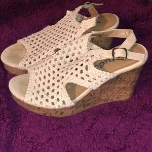 NWT CROCHET MUDD WEDGES - SIZE 8